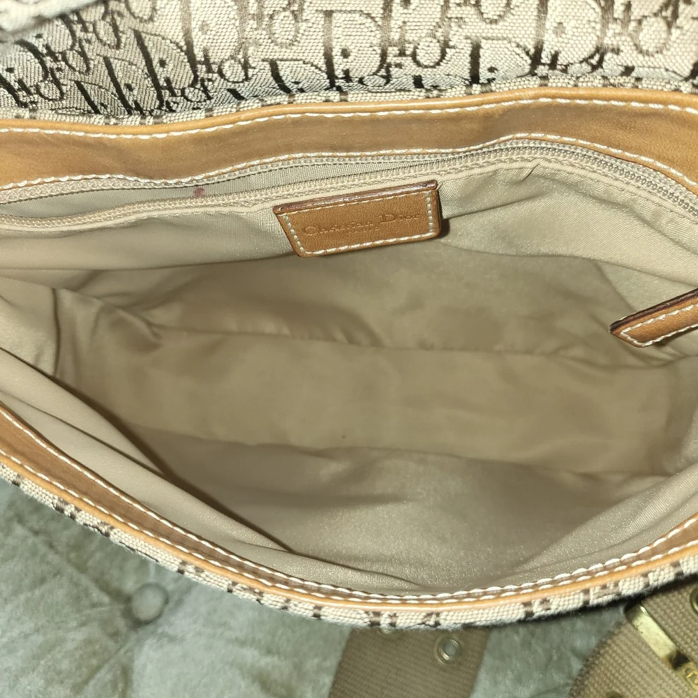 (SOLD)Authentic John Galliano for dior Streest chic crossbody bag - Picture 12 of 15